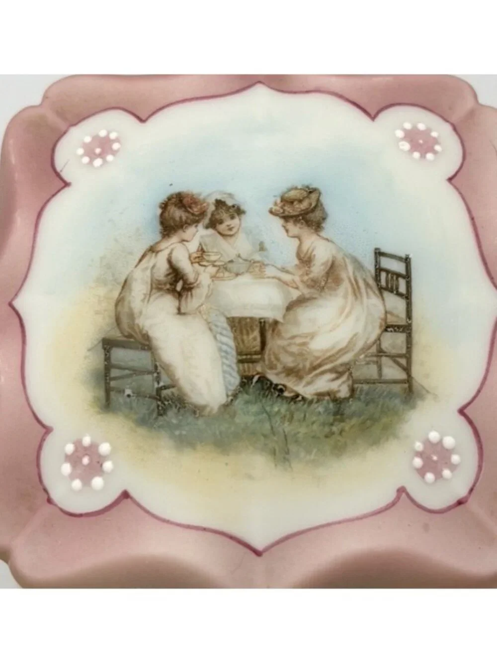 Nakara-C.F. Monroe, Burmese Color-Kate Greenaway Dresser Box 4" - Picture 2 of 10